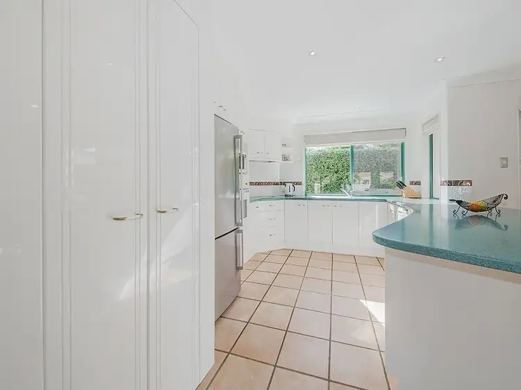 Sixth view of Homely house listing, 2 Rio Vista Close, Carindale QLD 4152