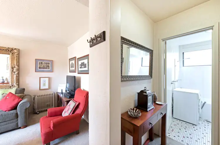 Fifth view of Homely unit listing, 2/9 Farrer Place, Farrer ACT 2607
