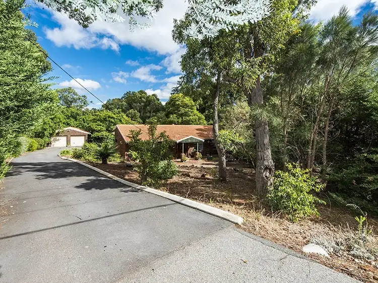38 Albert Road, Lesmurdie WA 6076