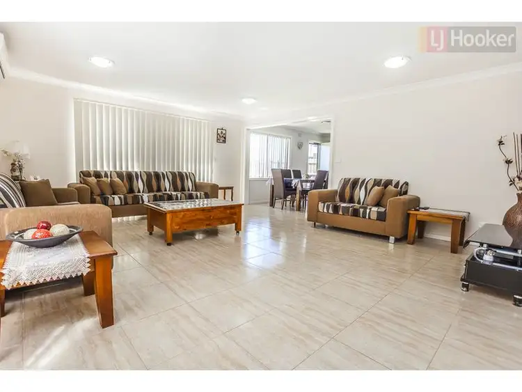 Sixth view of Homely house listing, 10 Yandoit Crt, Meadow Heights VIC 3048