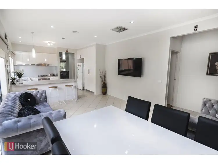 Fifth view of Homely house listing, 7 St Andrews Drive, Craigieburn VIC 3064