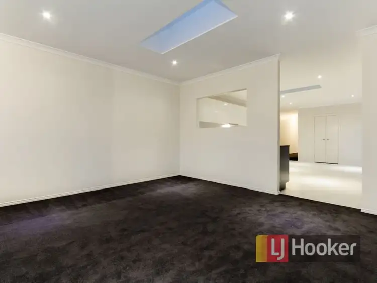 Fifth view of Homely unit listing, 2/4 Shakespeare Court, Drouin VIC 3818