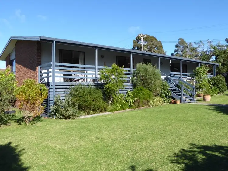 20 Reeves Street, Kalimna VIC 3909