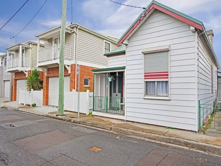 77 Scott Street, Carrington NSW 2294