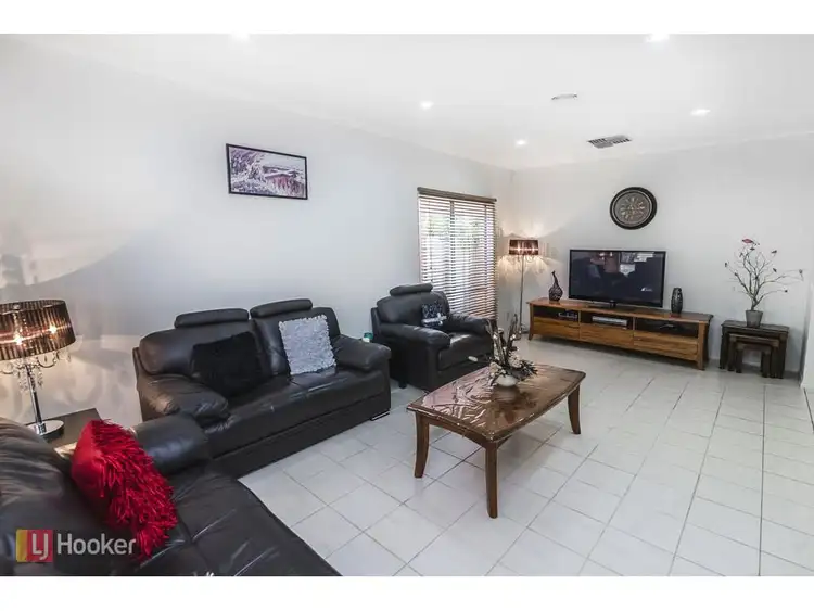 Seventh view of Homely house listing, 7 St Andrews Drive, Craigieburn VIC 3064