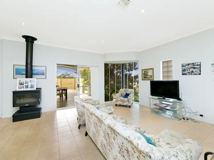 Third view of Homely house listing, 5 Morgan Place, Queanbeyan NSW 2620