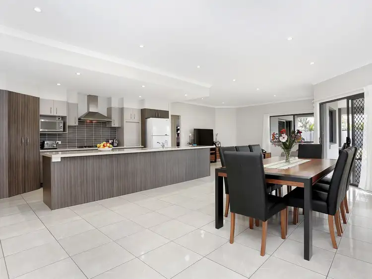 12 Seaeagle Place, Banksia Beach QLD 4507