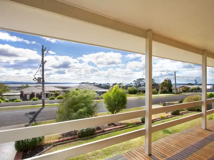13 Fullarton Drive, Paynesville VIC 3880