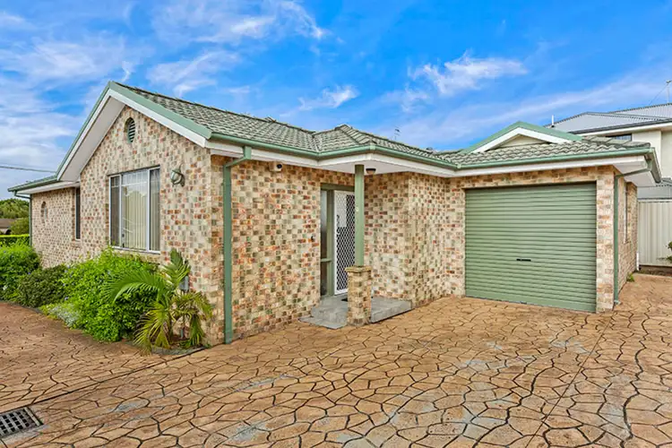 Seventh view of Homely villa listing, 1/3-5 Koonah Avenue, Blue Bay NSW 2261
