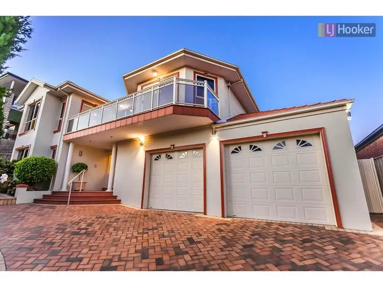 Second view of Homely house listing, 18 Excelsior Heights, Craigieburn VIC 3064