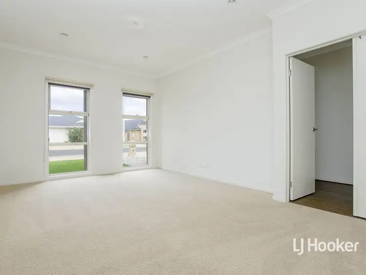 Second view of Homely house listing, 165 Sanctuary Lakes South Boulevard, Sanctuary Lakes VIC 3030