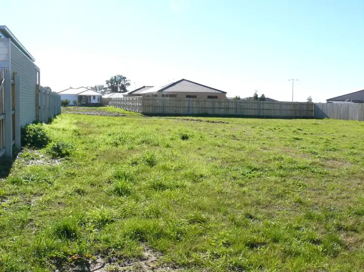 10 Smallman Court, Paynesville VIC 3880