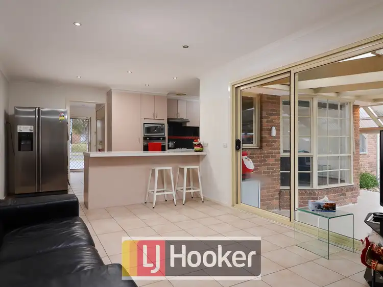 Fourth view of Homely house listing, 2 Weeden Crescent, Hallam VIC 3803