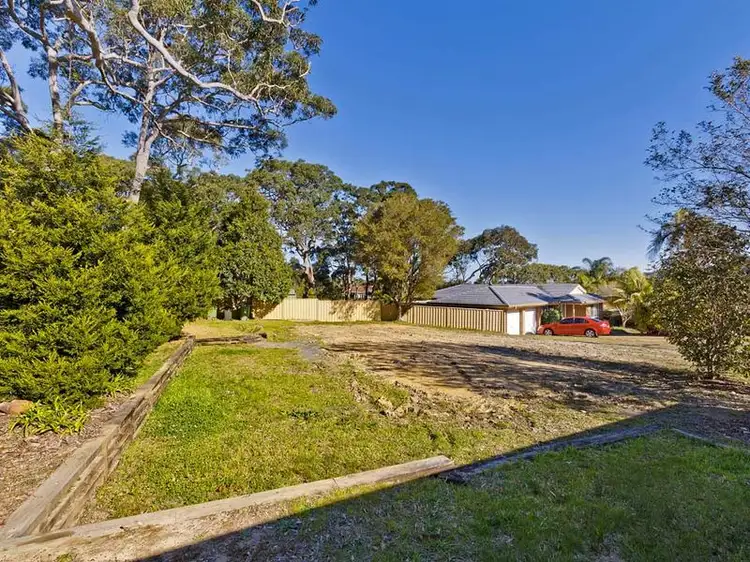 6 Belshaw Place, Bateau Bay NSW 2261
