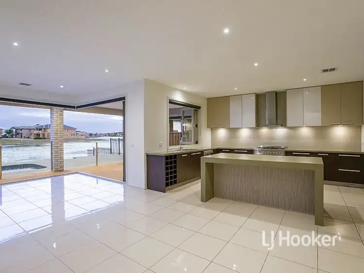 Sixth view of Homely house listing, 62 Sanctuary Lakes East Boulevard, Sanctuary Lakes VIC 3030