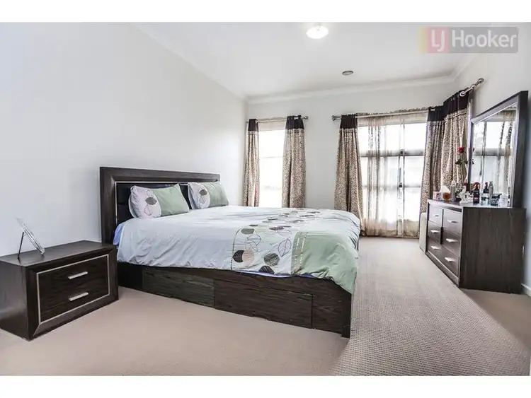 Second view of Homely house listing, 33 Biltmore Crescent, Roxburgh Park VIC 3064