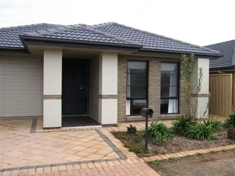 4 Buoy Crescent, Seaford Meadows SA 5169