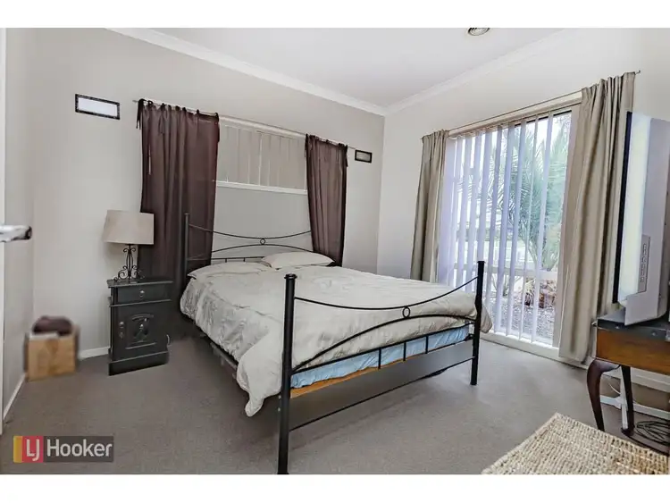 Fifth view of Homely house listing, 21 Highbury Circuit, Craigieburn VIC 3064