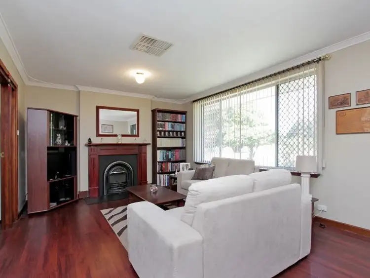 Second view of Homely house listing, 6 Cleve Way, Gosnells WA 6110