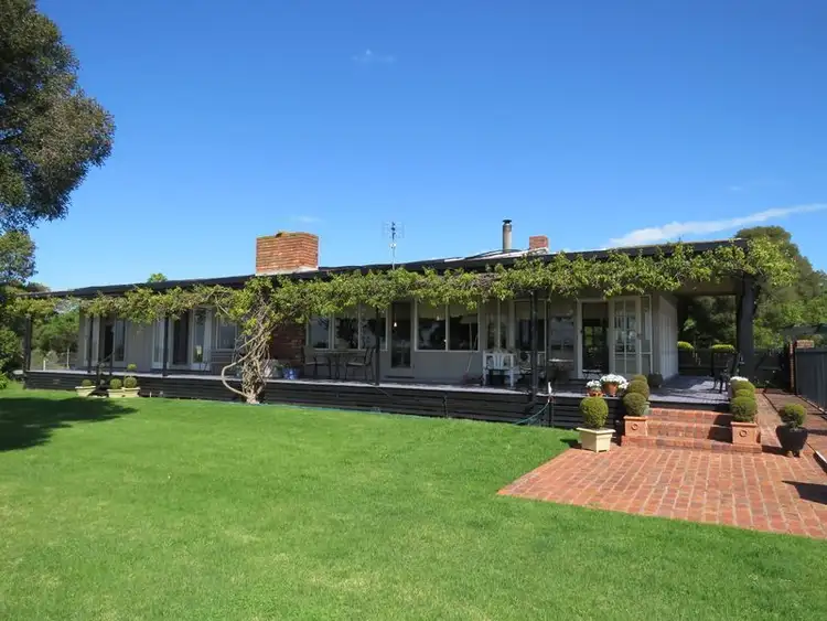 17 Seagreen Close, Eagle Point VIC 3878
