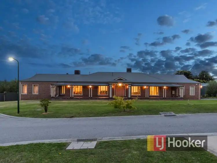 17-18 Hilton Court, Narre Warren North VIC 3804