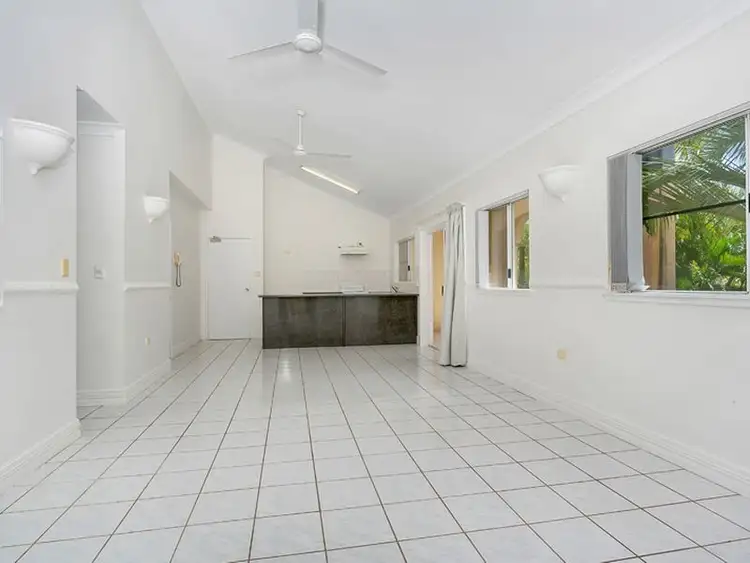 Main view of Homely unit listing, 8/11 Springfield Crescent, Manoora QLD 4870