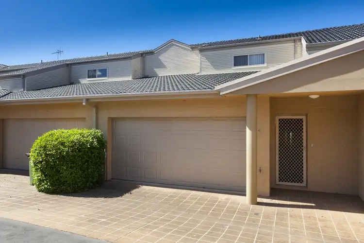 Main view of Homely townhouse listing, 4/6 Doeberl Place, Queanbeyan NSW 2620