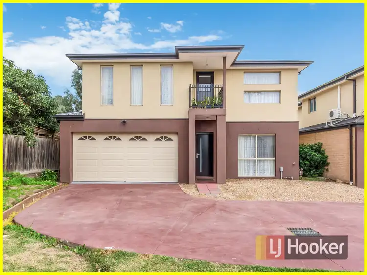 Main view of Homely townhouse listing, 1/19 Keller Court, Hampton Park VIC 3976
