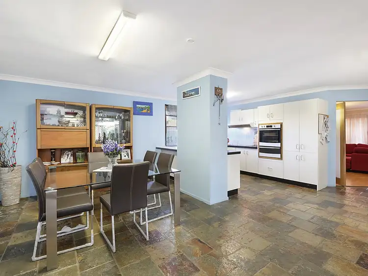 Fifth view of Homely house listing, 7 Jane Close, Lake Haven NSW 2263