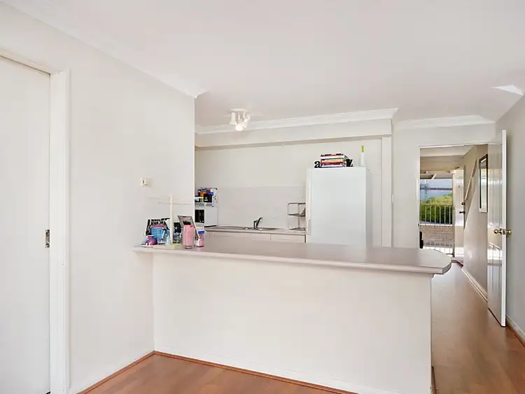 Fifth view of Homely townhouse listing, 2/5 Primula Close, Murdoch WA 6150