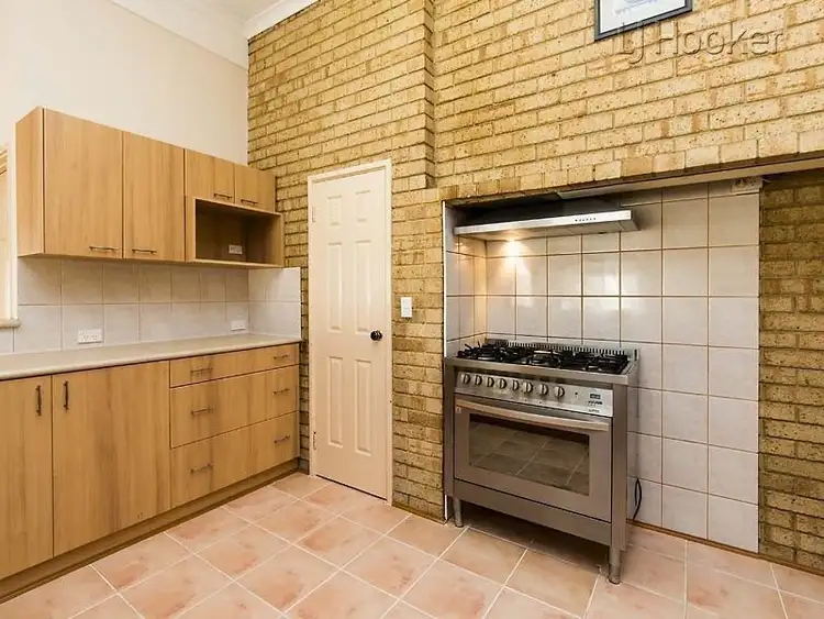 Sixth view of Homely house listing, 2 Lima Close, Warnbro WA 6169