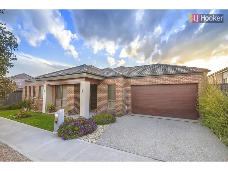 Second view of Homely house listing, 5 Montpellier Crescent, Craigieburn VIC 3064