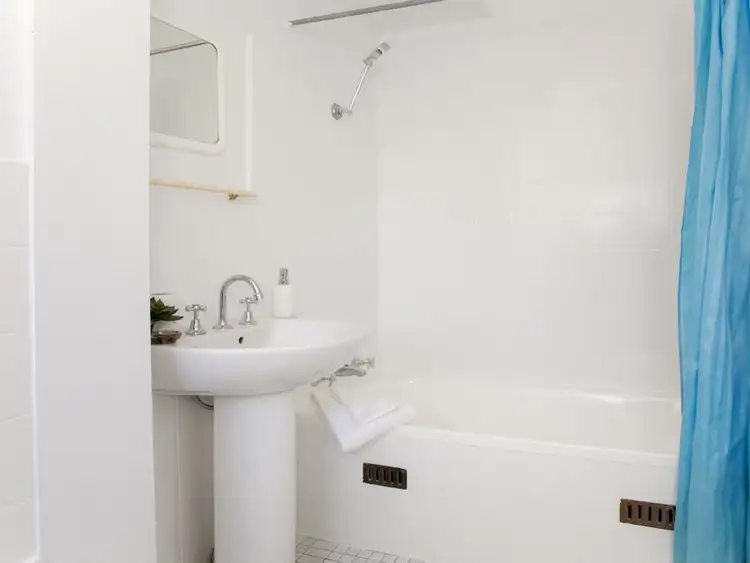 Sixth view of Homely apartment listing, 3/10 Francis Street, Dee Why NSW 2099