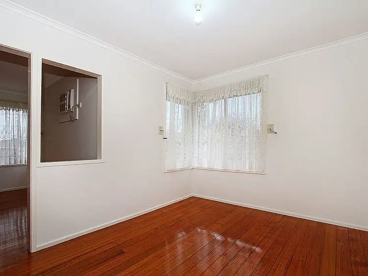 Fifth view of Homely house listing, 2 Banksia Avenue, Thomastown VIC 3074