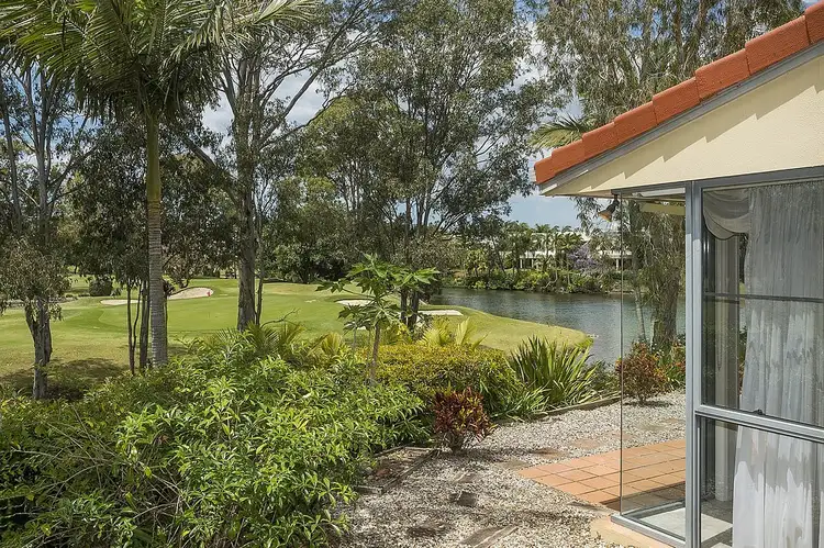 6/125 Santa Cruz Boulevard, Clear Island Waters QLD 4226