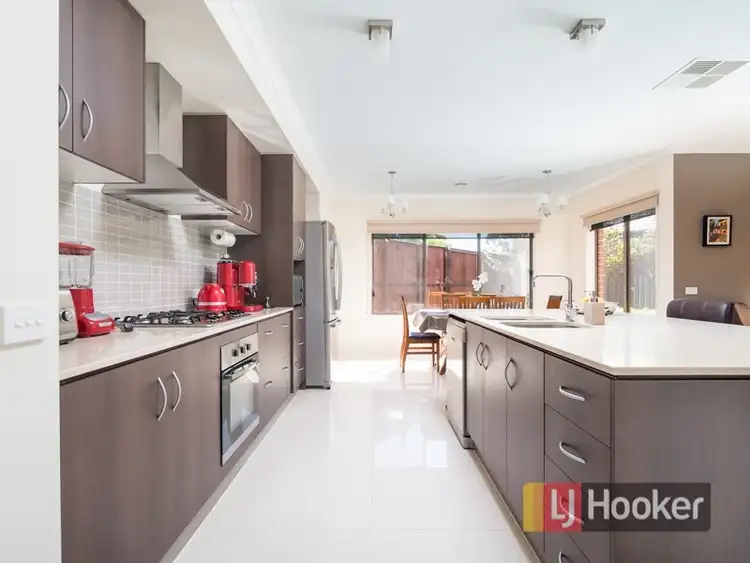 Fourth view of Homely house listing, 8 Brando Court, Endeavour Hills VIC 3802