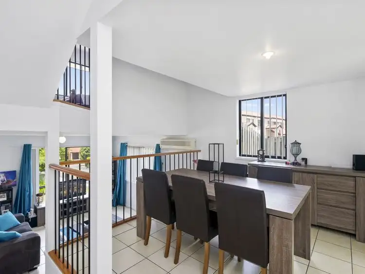 40/141 Pacific Pines Boulevard, Pacific Pines QLD 4211