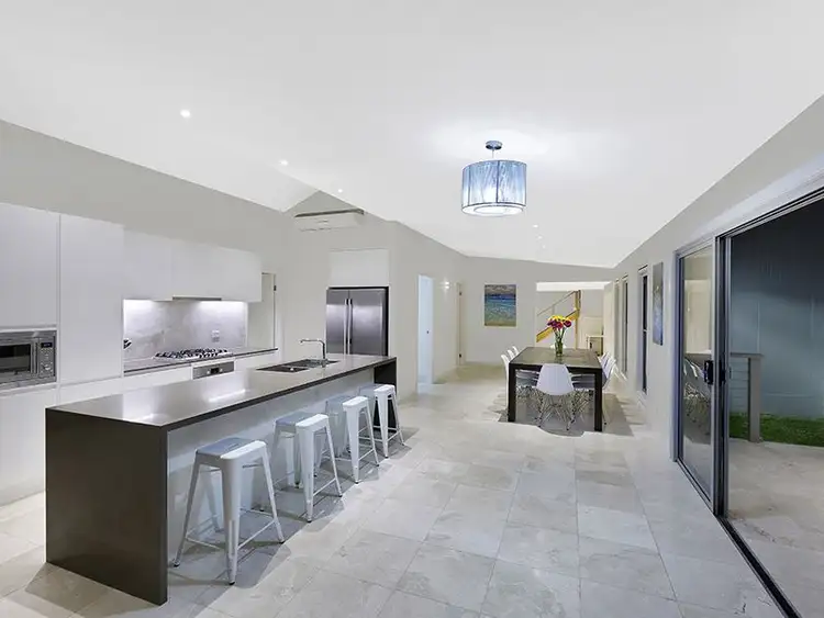 61 Sierra Avenue, Bateau Bay NSW 2261