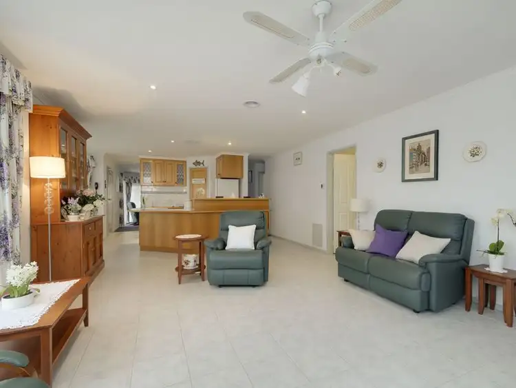 Fifth view of Homely house listing, 10 Senade Court, Traralgon VIC 3844