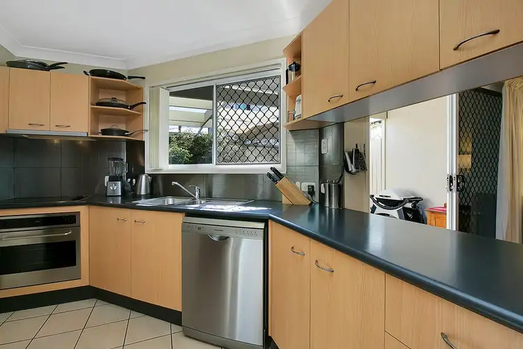 Sixth view of Homely townhouse listing, 2/117 Ekibin Road, Annerley QLD 4103