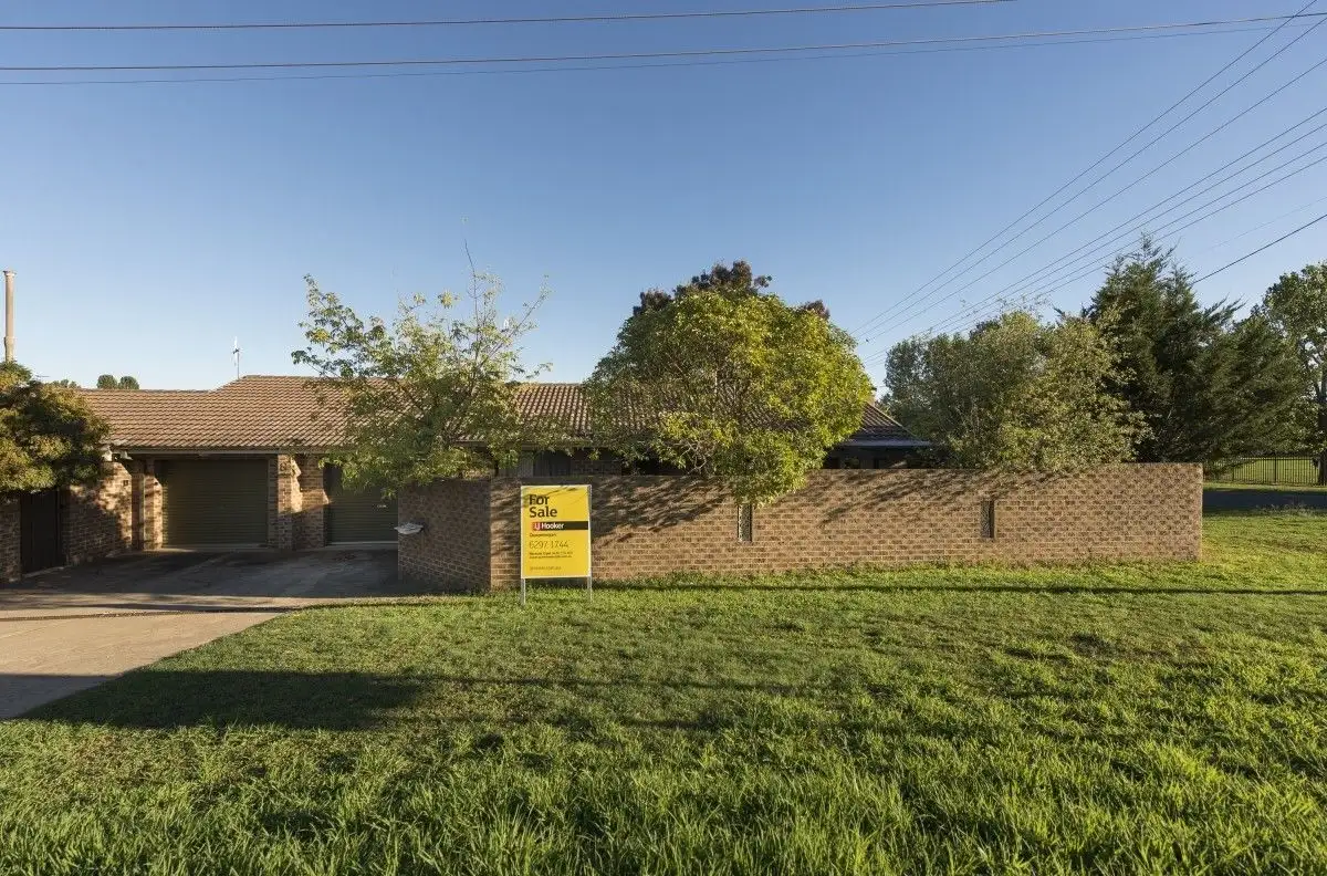 Main view of Homely townhouse listing, 1/8 Mowatt Street, Queanbeyan NSW 2620