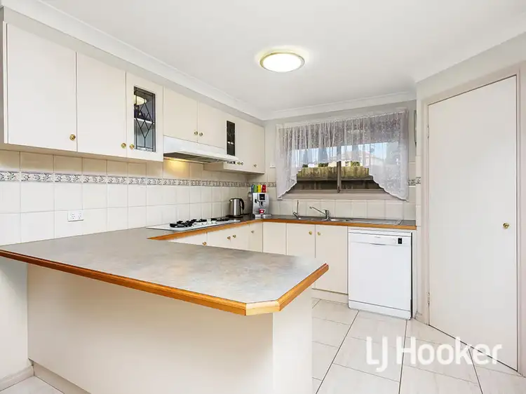 Sixth view of Homely house listing, 8 Monivae Court, Seabrook VIC 3028