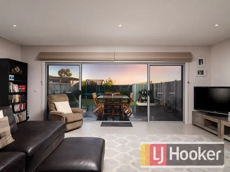 Sixth view of Homely unit listing, Unit 4/7-8 Roseville Court, Berwick VIC 3806