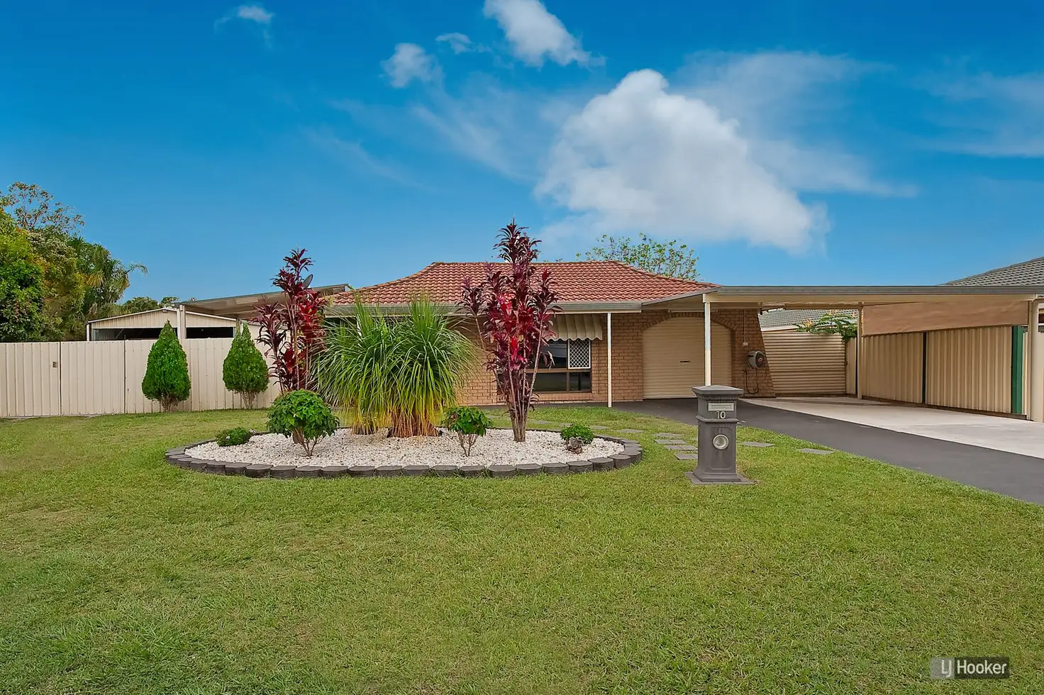 Main view of Homely house listing, 10 Streeton Court, Rothwell QLD 4022