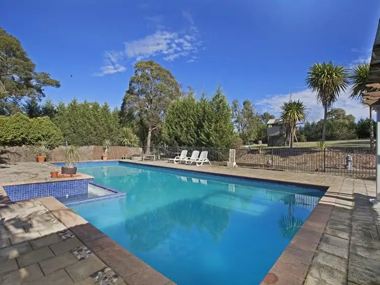 Second view of Homely house listing, 3 Randall Court, Wallan VIC 3756