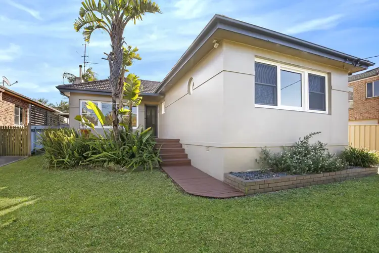 16 England Street, West Wollongong NSW 2500