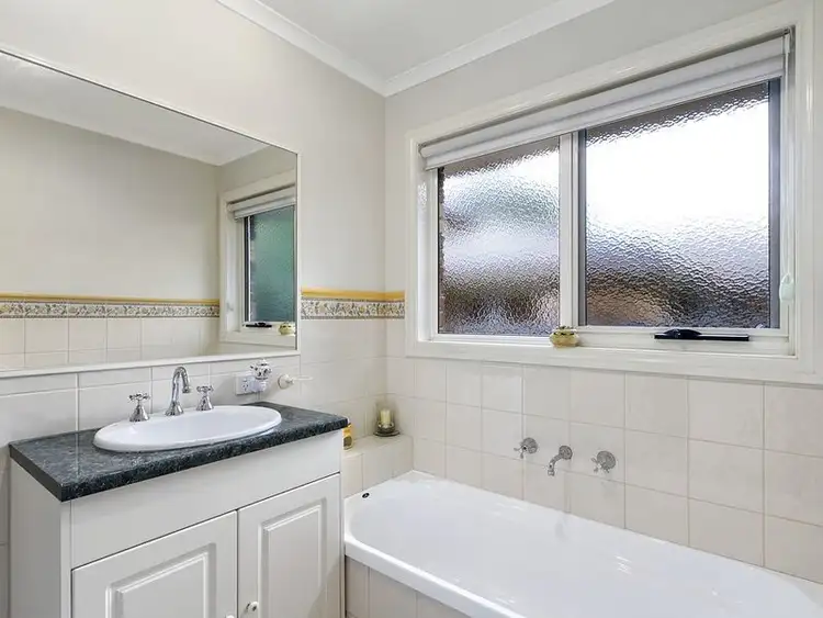 Sixth view of Homely townhouse listing, 3/17 Ruskin Avenue, Croydon VIC 3136
