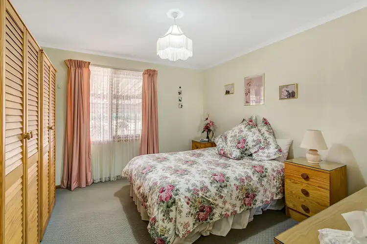 Sixth view of Homely house listing, 5 Colleen Court, Para Vista SA 5093