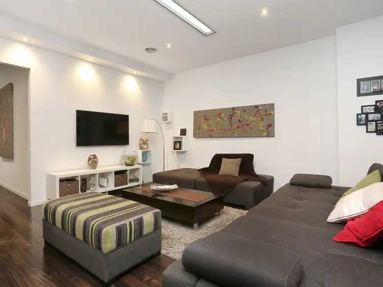 Fifth view of Homely house listing, 27 Europa Bend, Sunshine West VIC 3020