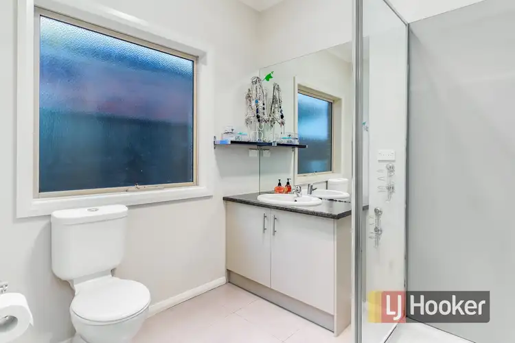 Seventh view of Homely house listing, 34 Everly Circuit, Pakenham VIC 3810